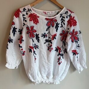 Kindred White Blouse with‎ Red and Blue Floral Design Size Medium